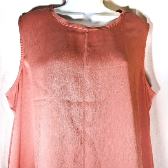 3/$20 Metaphor XL Double Layer Top - Picture 7 of 9